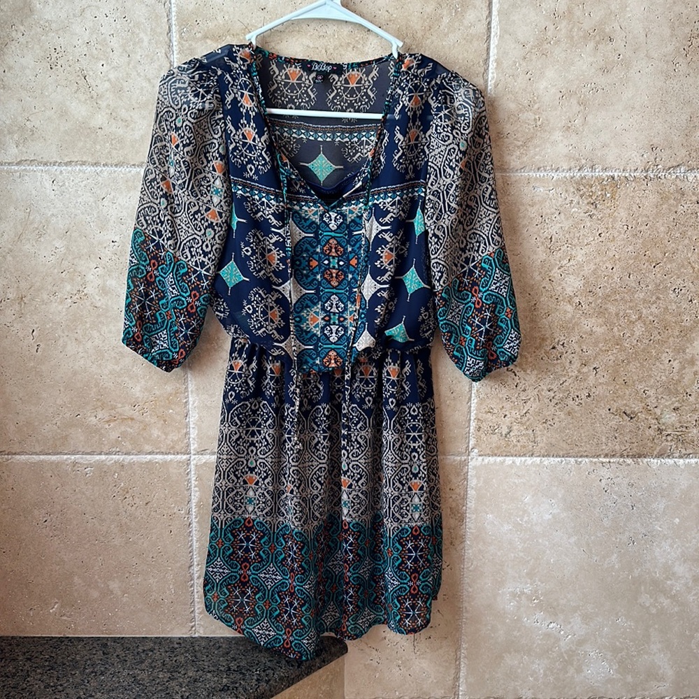 Be bop juniors dress xs Sheer with tank dress liner attached. Fall colors